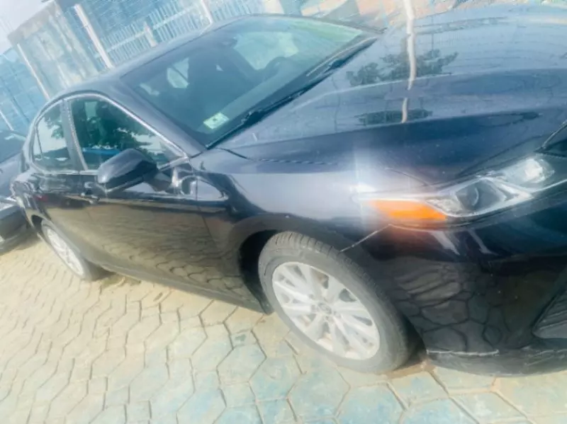 Toyota Camry   - 2018