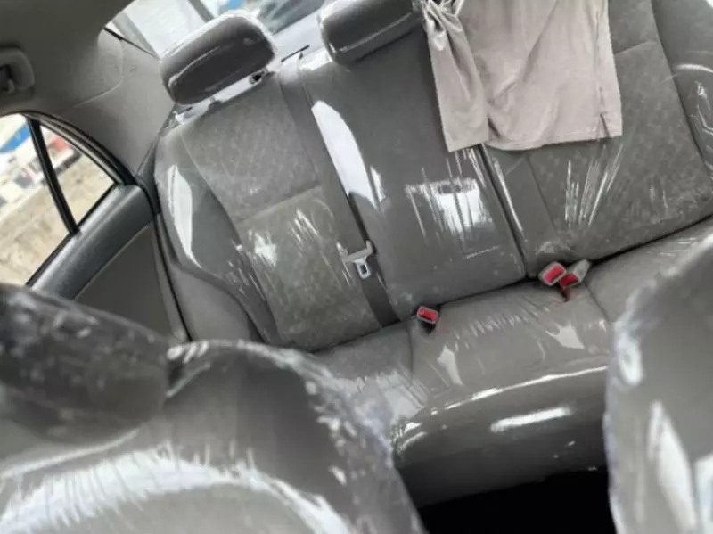 Toyota corolla   - 2010
