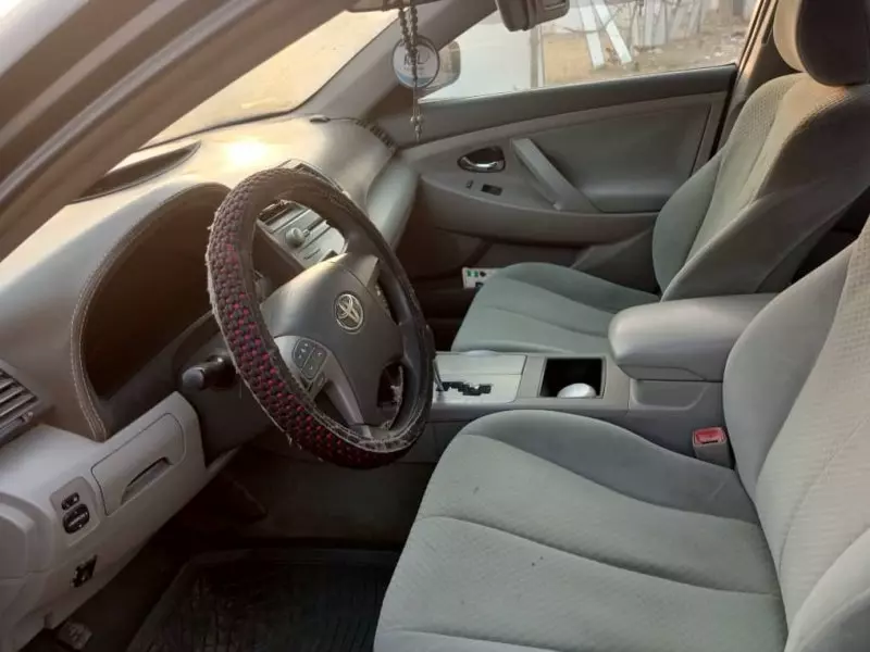 Toyota Camry   - 2009