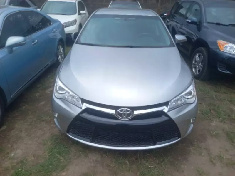 Toyota Camry   -