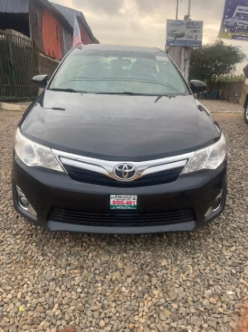 Toyota Camry   - 2012