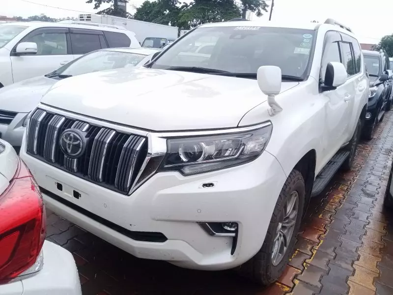 Toyota Landcruiser Prado   - 2019