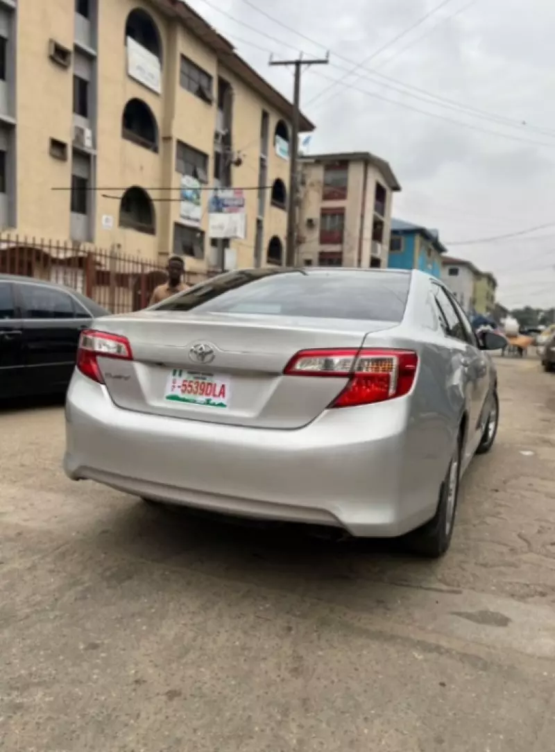Toyota camry   - 2014