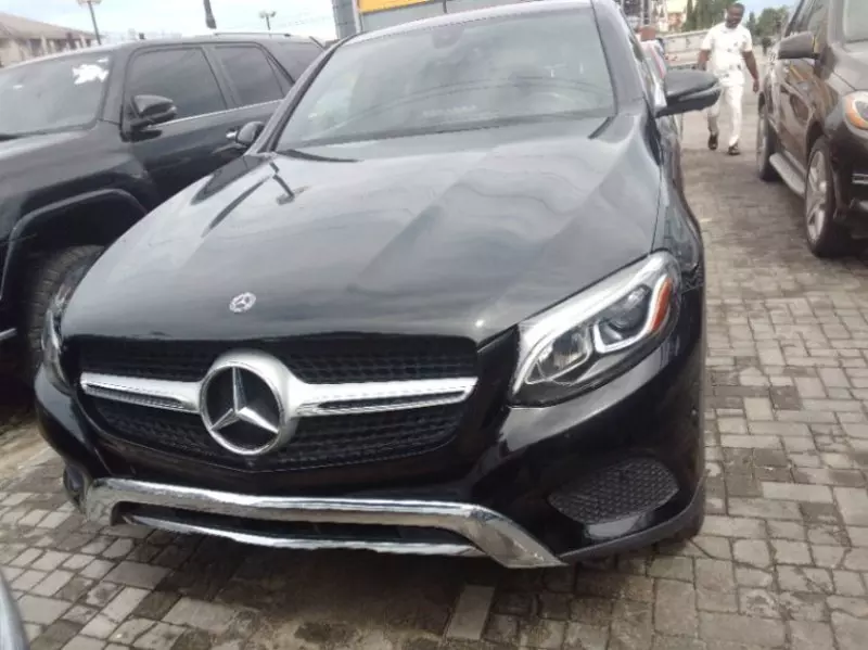Mercedes-Benz GLC 300   - 2019
