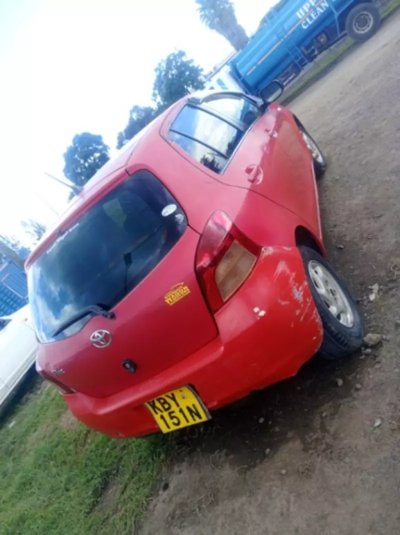 Toyota Vitz   - 2006