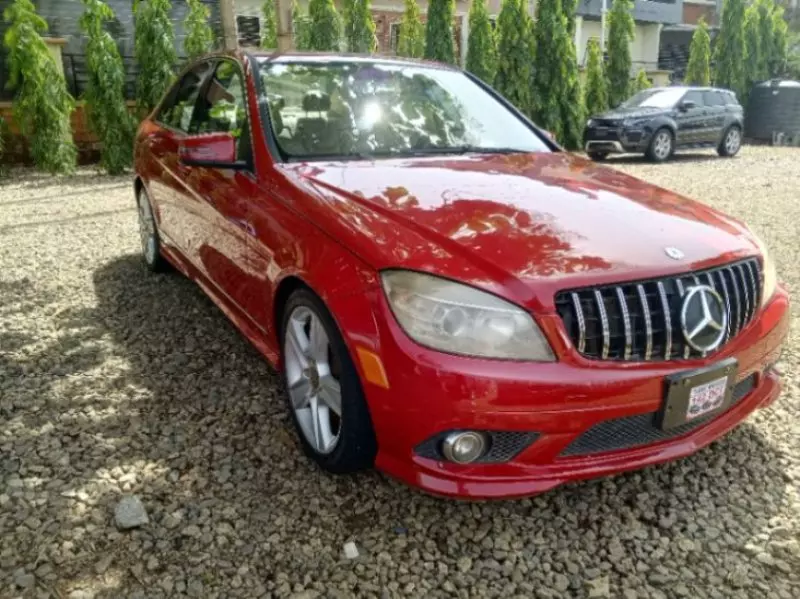 Mercedes-Benz C 300   - 2010