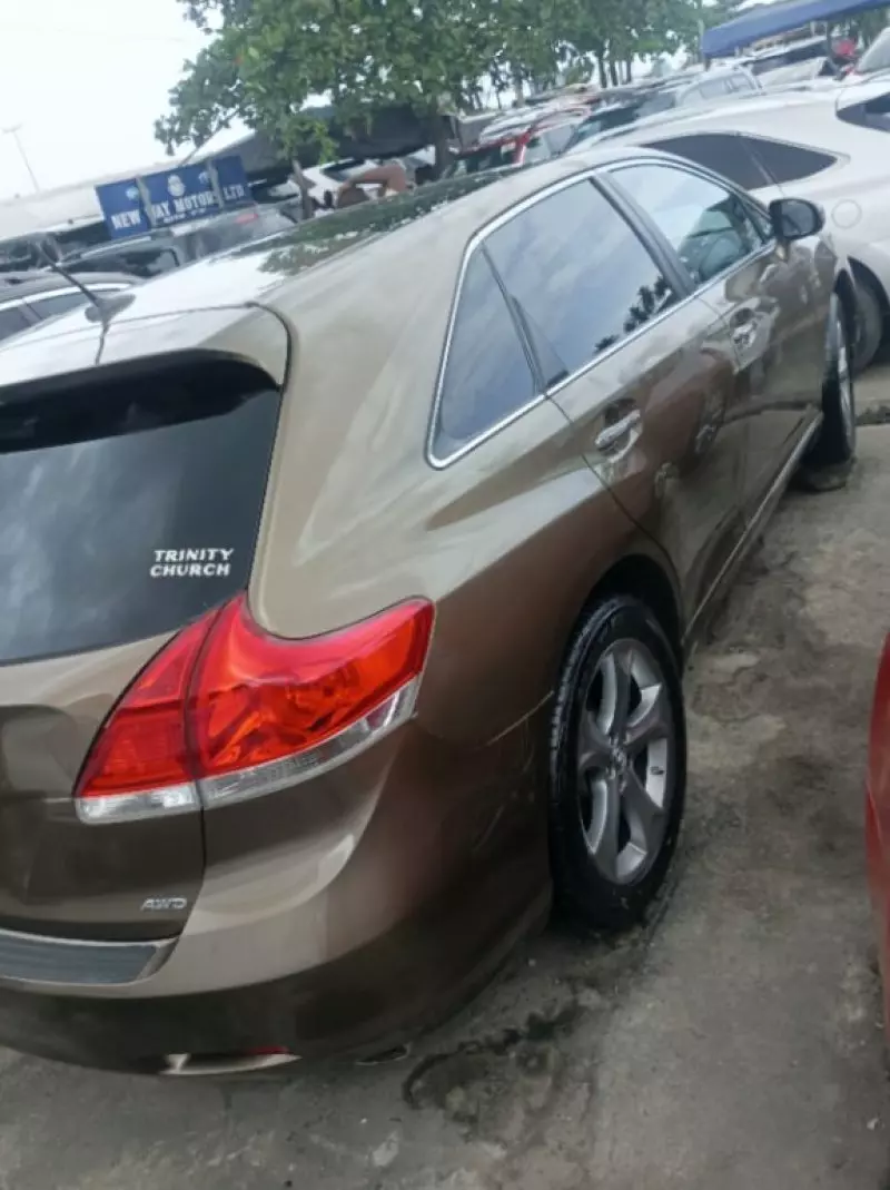 Toyota Venza   - 2010