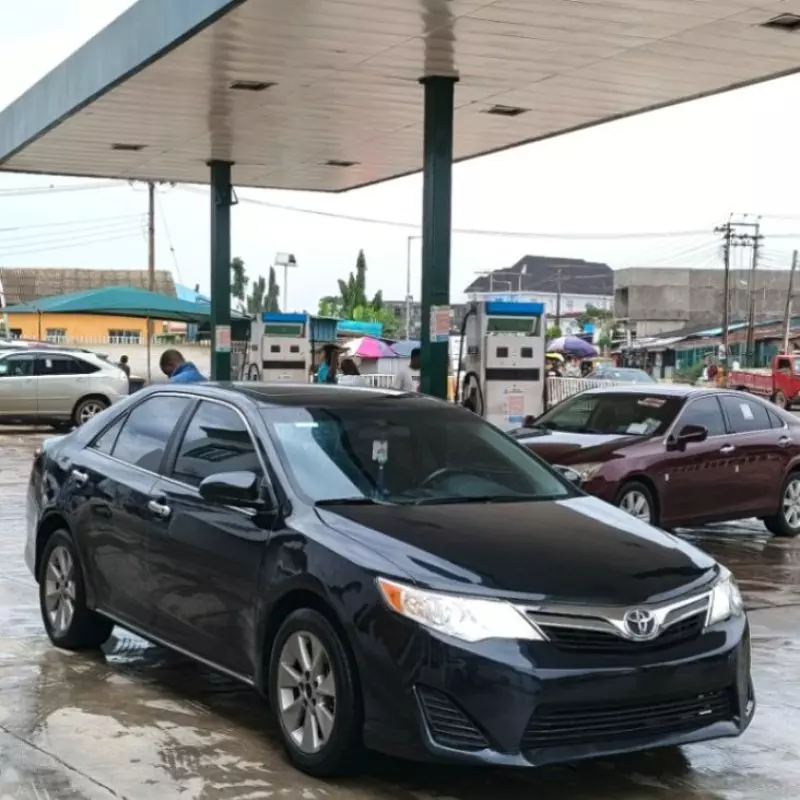Toyota Camry   - 2012