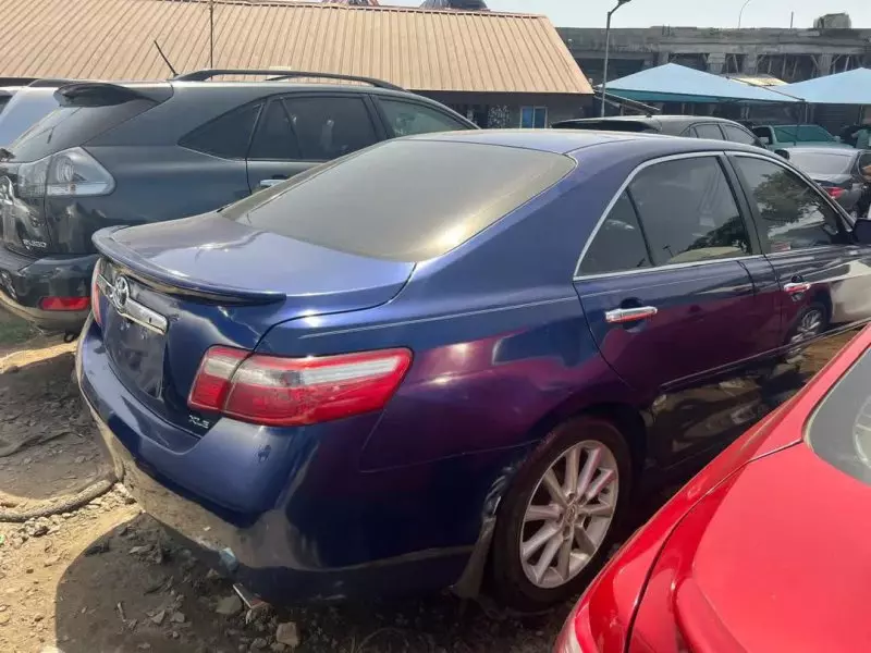 Toyota Camry   - 2007