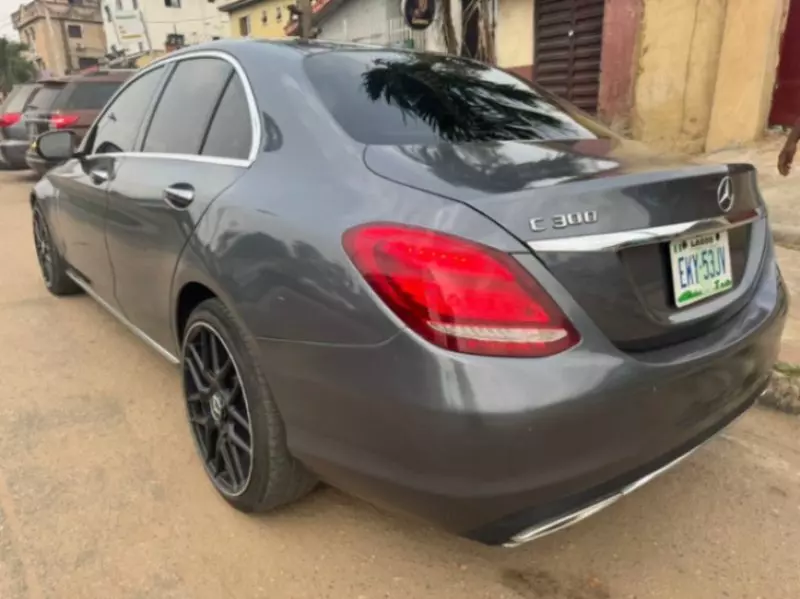 Mercedes-Benz C 300   - 2015