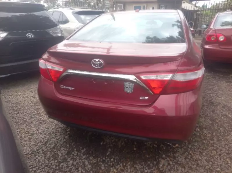Toyota Camry   - 2016