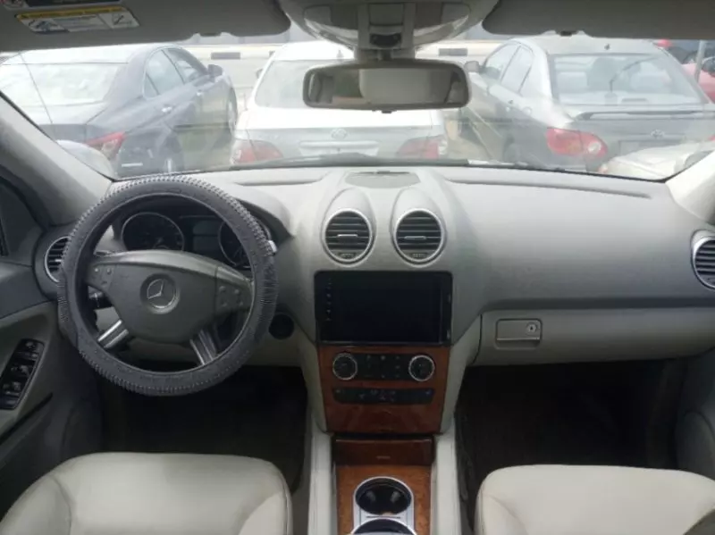 Mercedes-Benz ML 350   - 2005