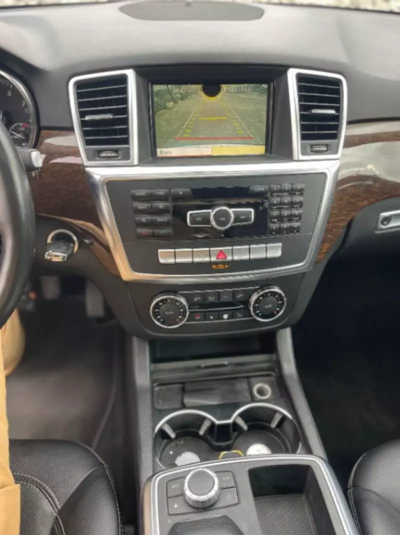 Mercedes-Benz ML 350   - 2012