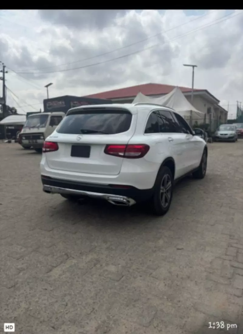 Mercedes-Benz GLC 300