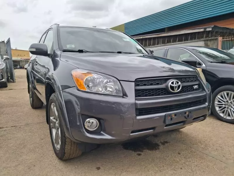 Toyota Rav4   - 2011
