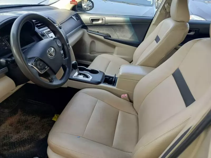 Toyota Camry   - 2012