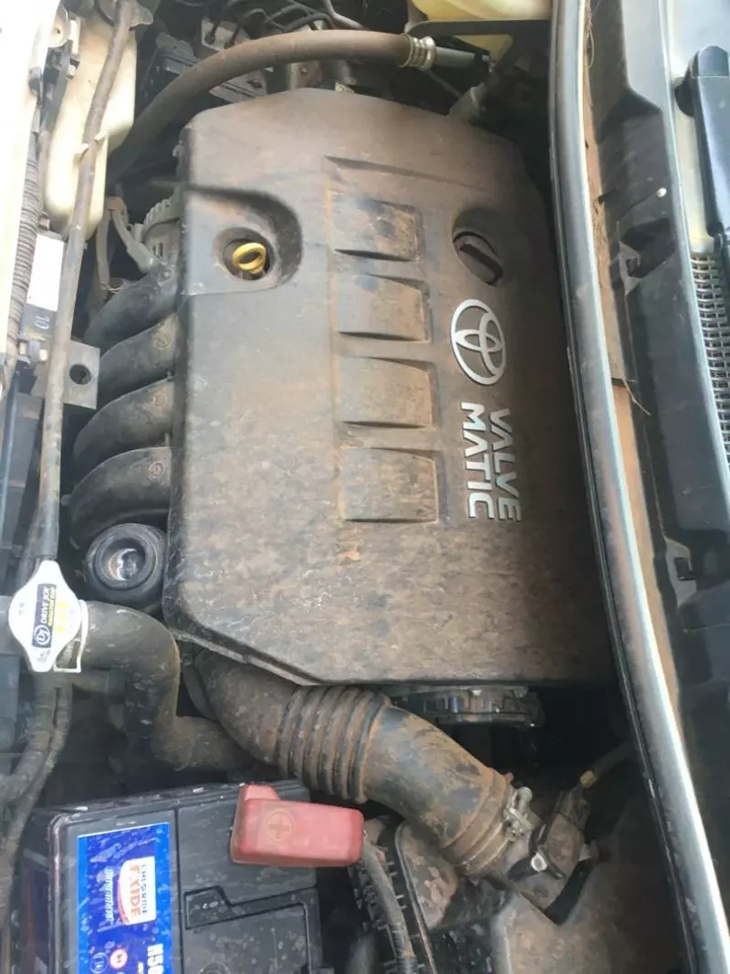Toyota Noah   - 2009