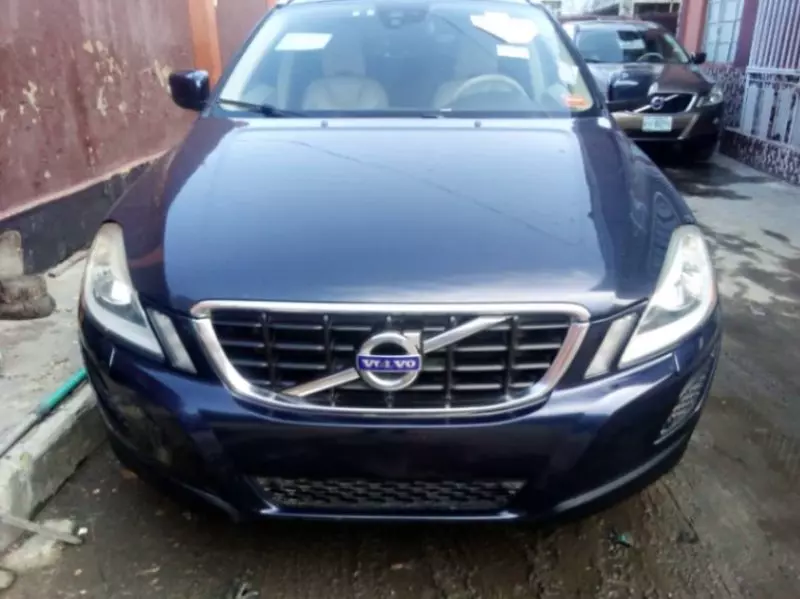 Volvo XC60   - 2012