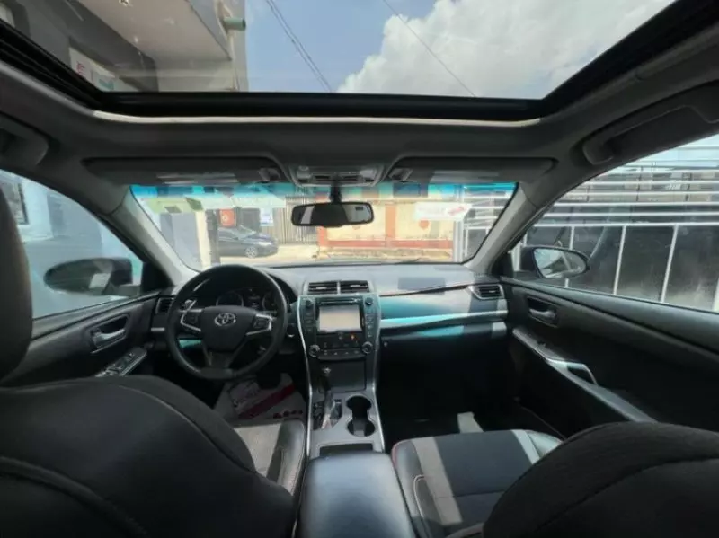 Toyota Camry   - 2017