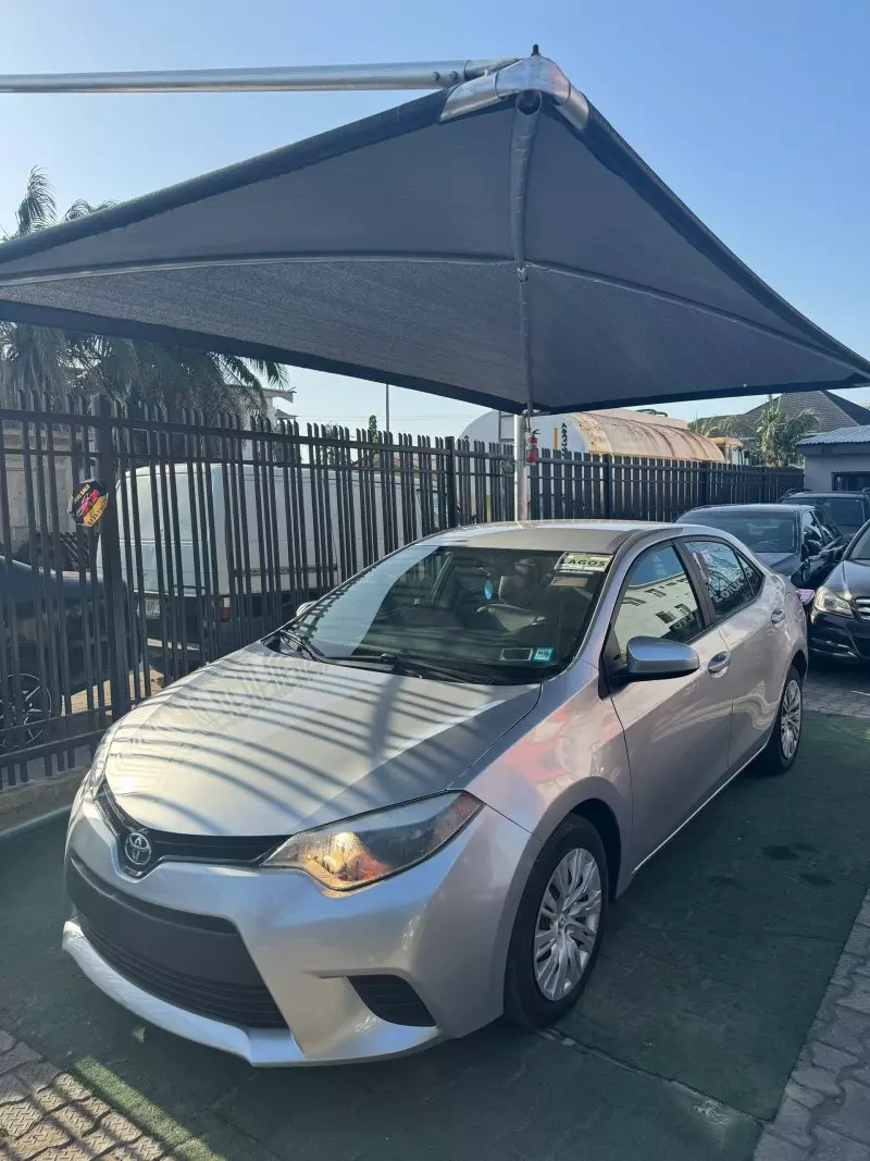 Toyota Corolla   - 2014
