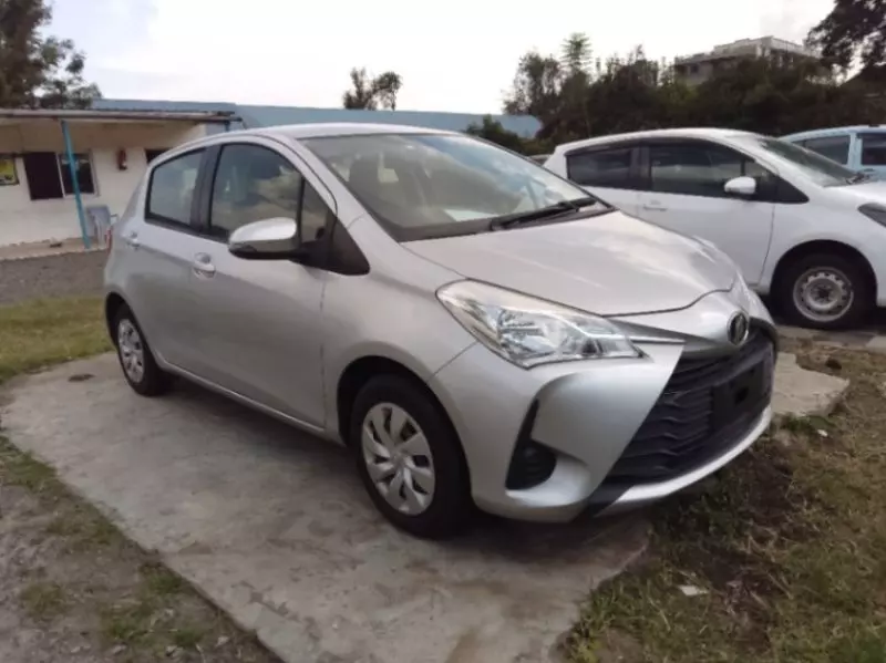 Toyota Vitz   - 2018