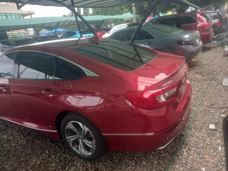 Honda Accord   - 2019
