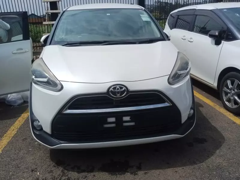 Toyota Sienta   - 2016
