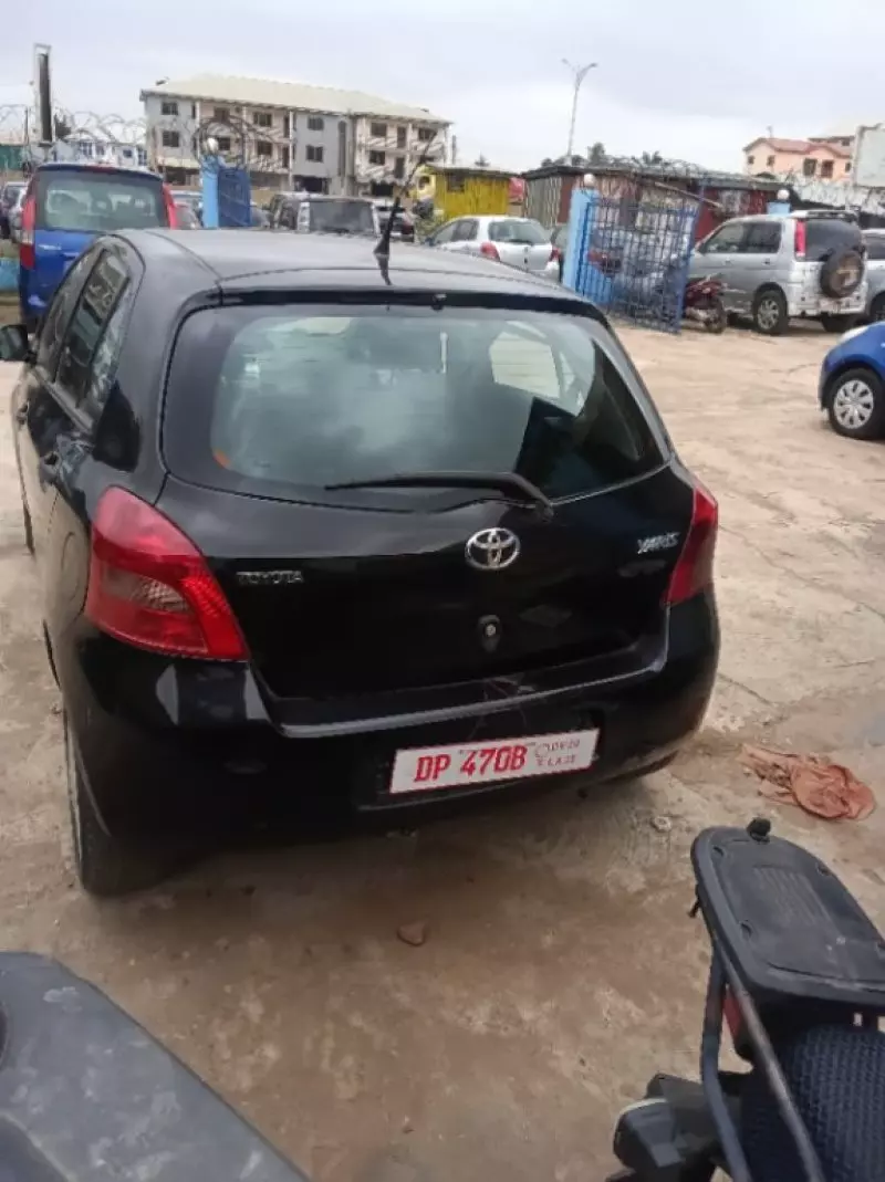 Toyota Yaris   - 2010