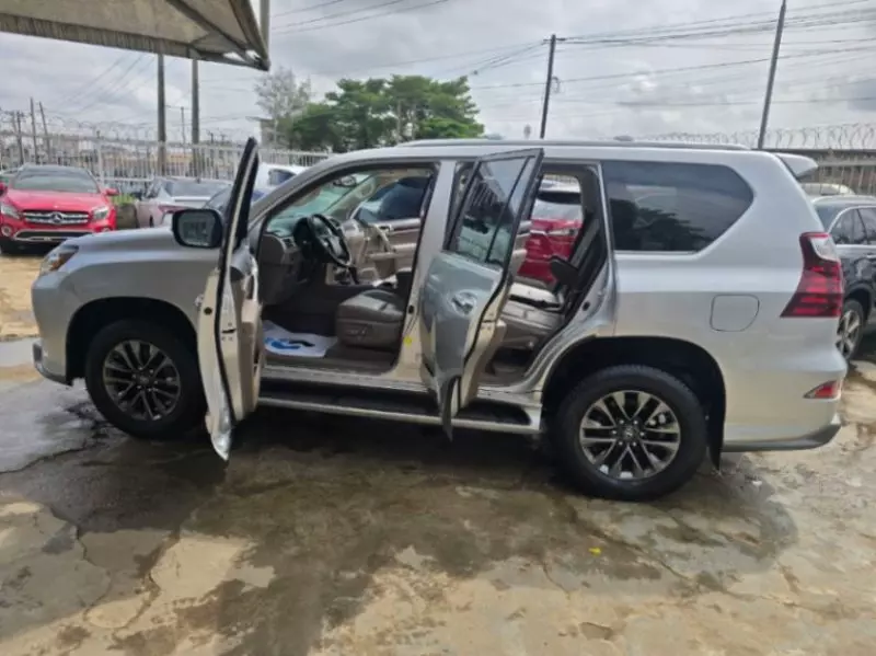 Lexus GX 460   - 2017