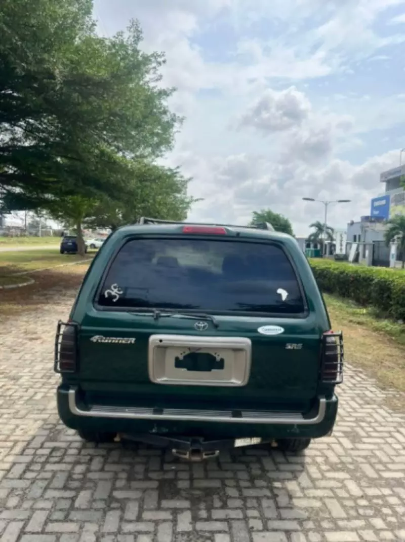 Toyota 4Runner   - 1999
