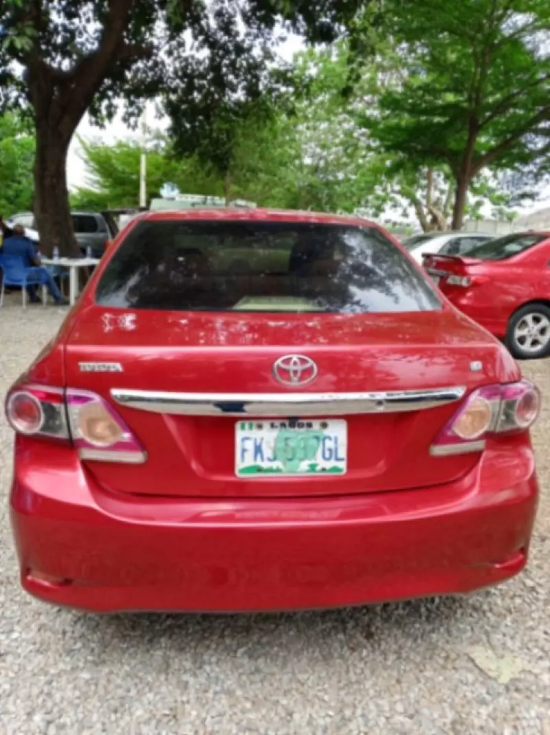 Toyota camry   - 2010