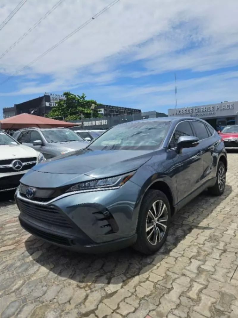 Toyota Venza   - 2022