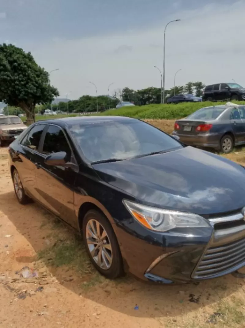 Toyota Camry   - 2016
