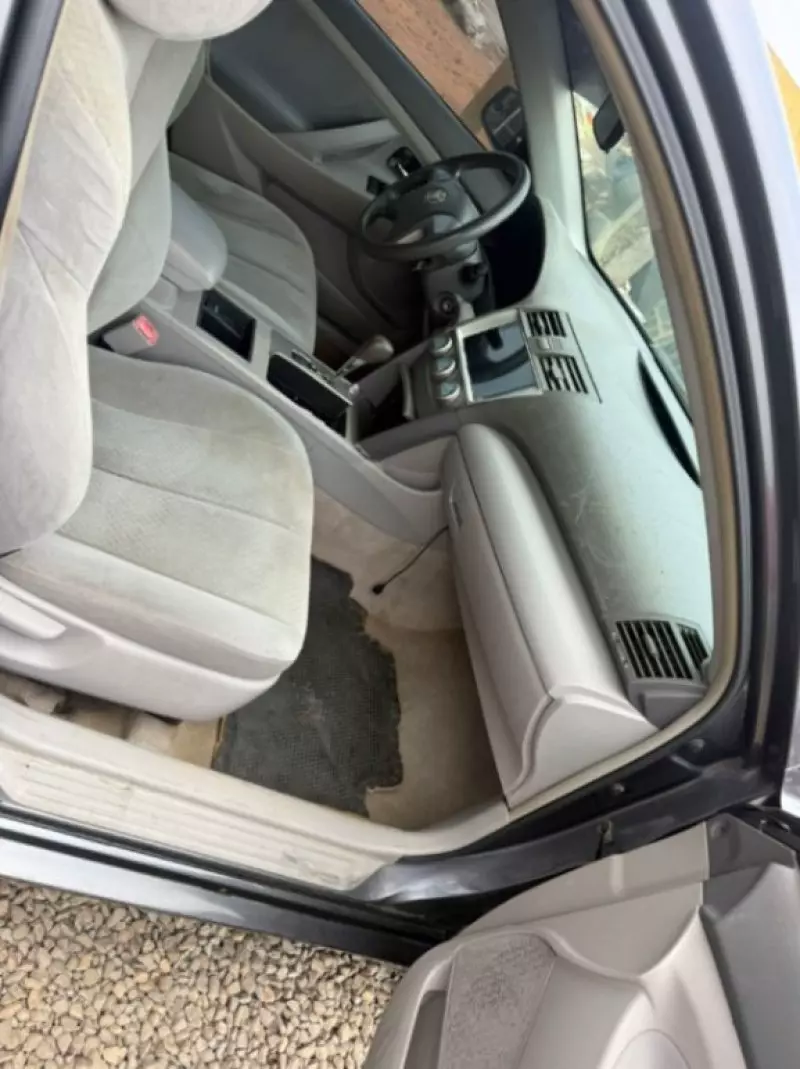 Toyota Camry   - 2009
