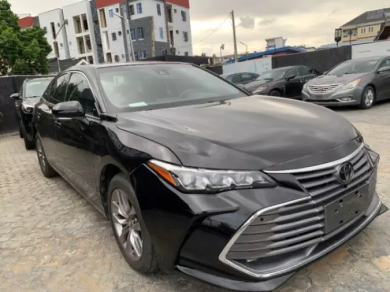 Toyota Avalon   - 2020
