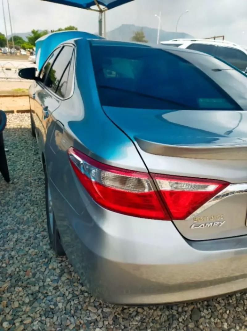 Toyota Camry   - 2015
