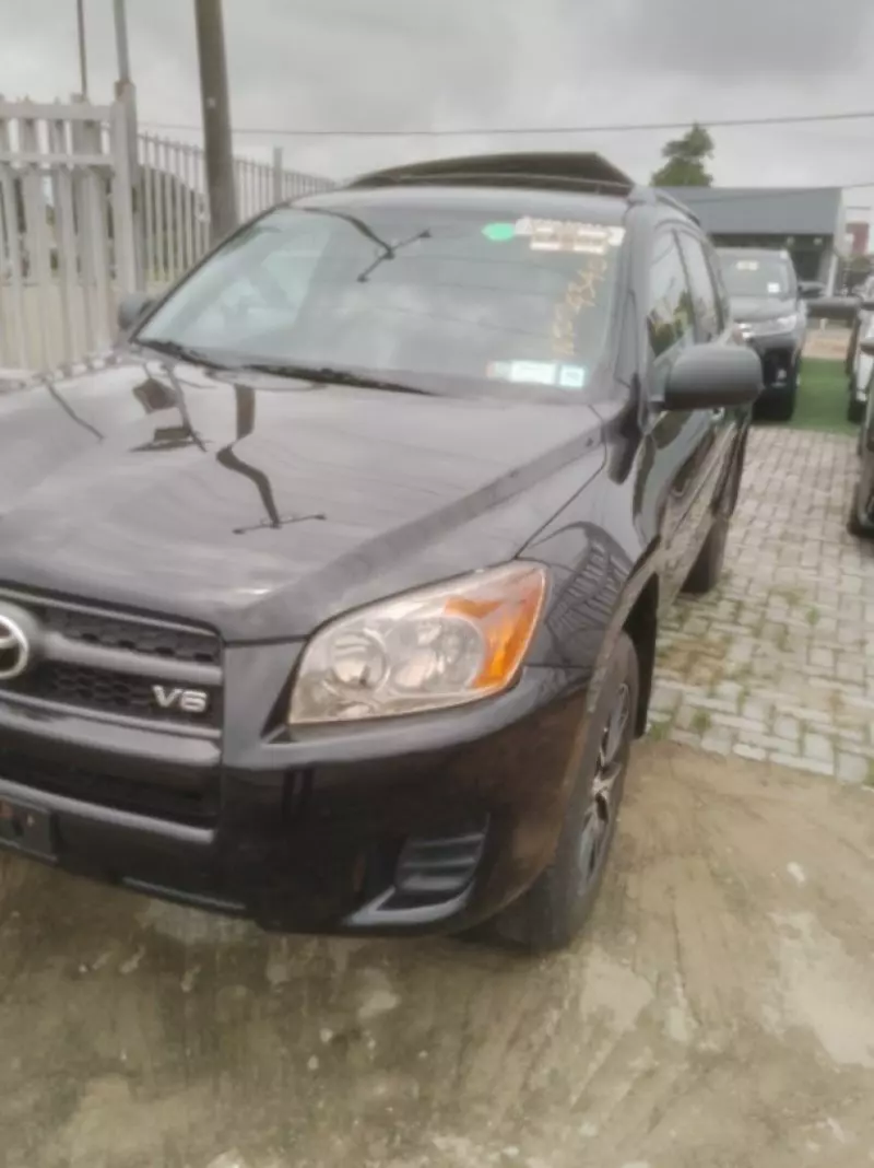 Toyota RAV 4   - 2013