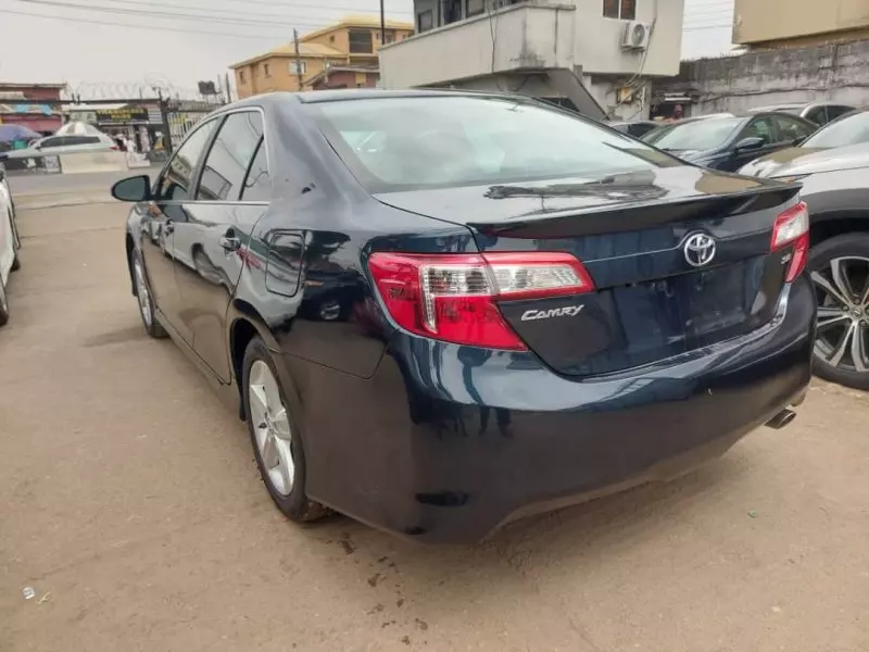 Toyota Camry - 2014