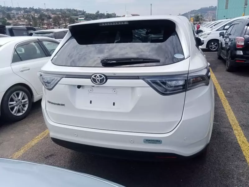 Toyota Harrier   - 2014