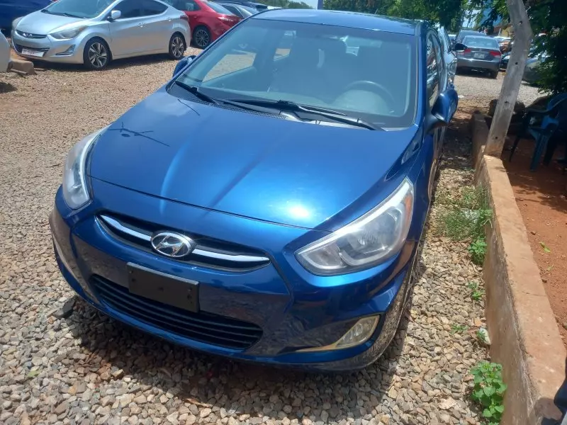 Hyundai Accent   - 2015