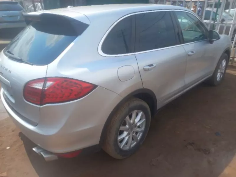 PORSCHE Cayenne - 2013