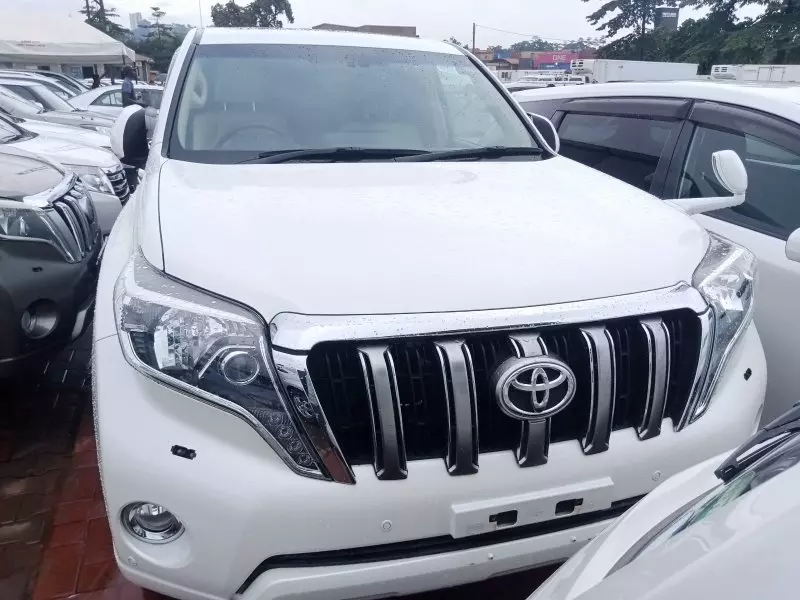 Toyota Landcruiser Prado   - 2016