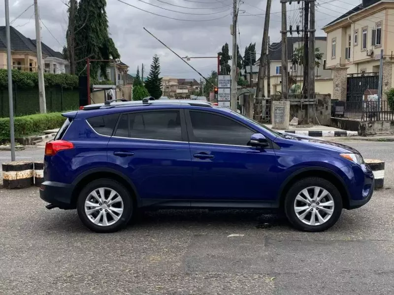 Toyota RAV 4   - 2014