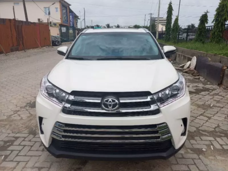 Toyota Highlander   - 2015