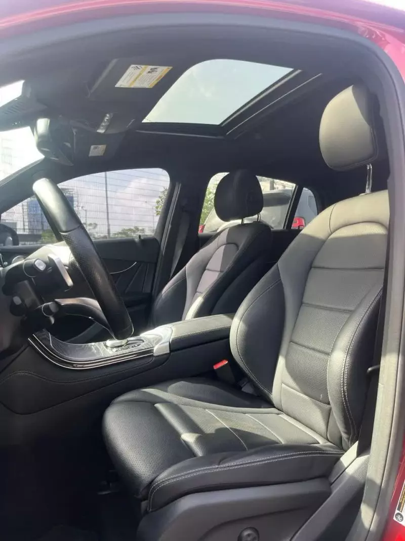 Mercedes-Benz GLC 300   - 2018