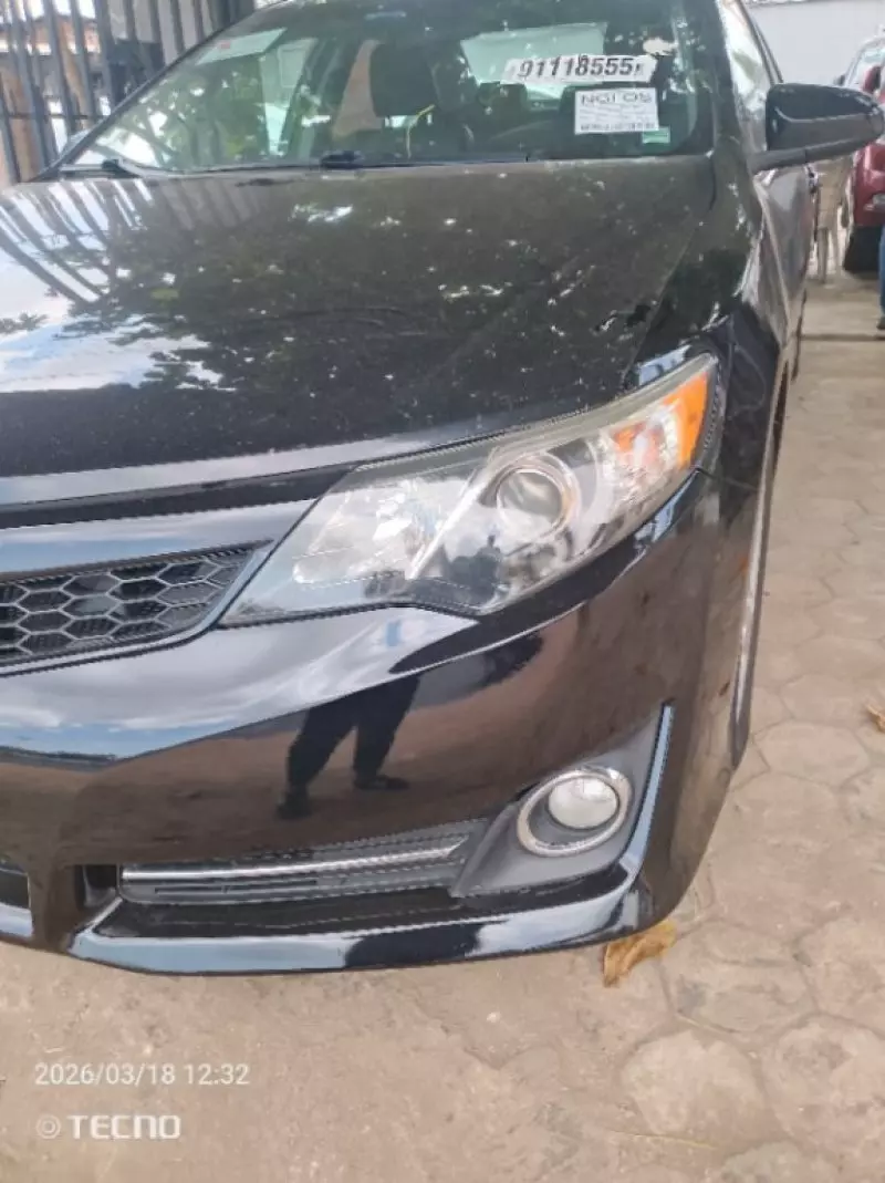 Toyota Camry   - 2013