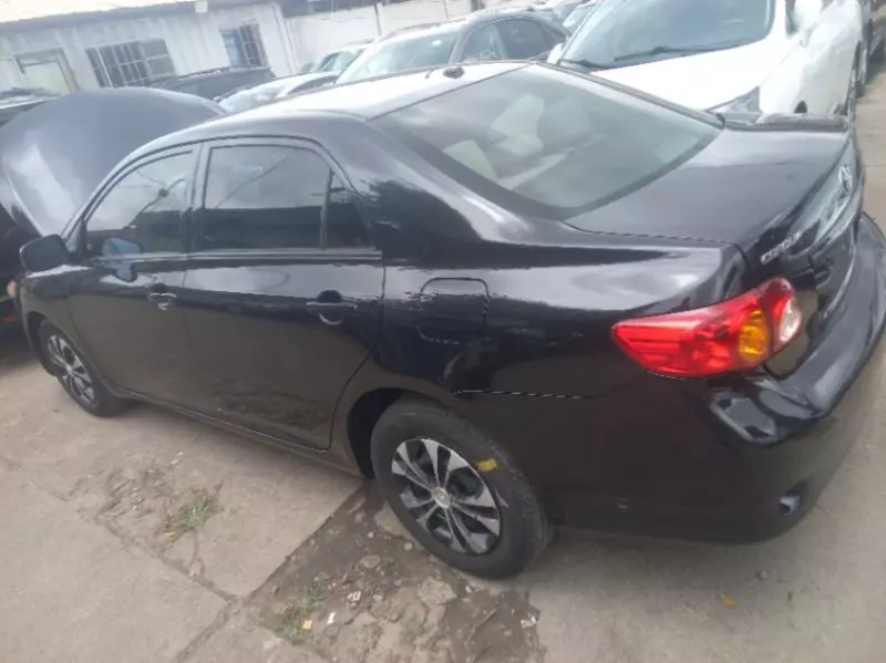Toyota Corolla   - 2011
