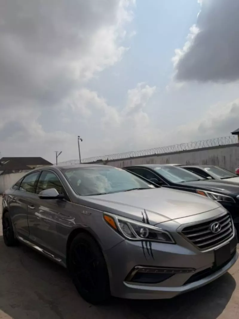 Hyundai Sonata - 2015