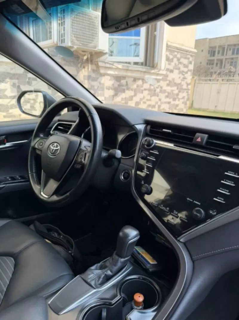 Toyota Camry   - 2020