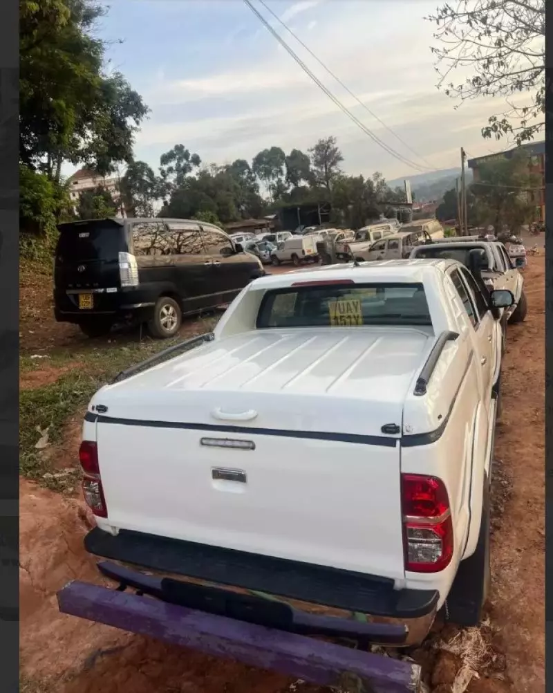 Toyota Hilux   - 2018